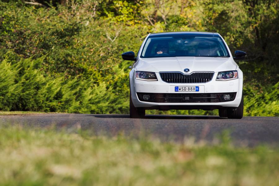  Skoda Octavia Sports Pack 2016 года  (AU) (фото 16 из 27)